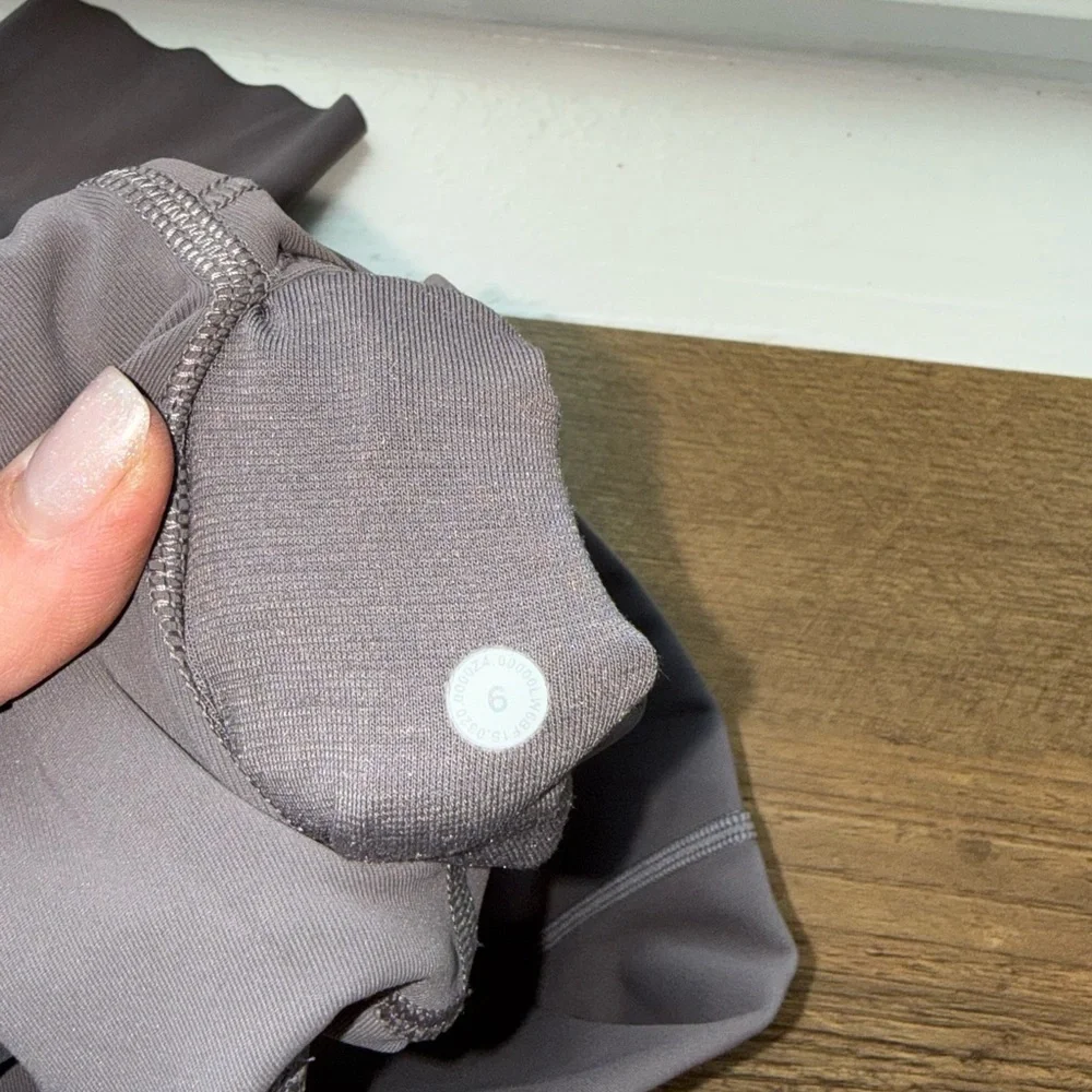 Lululemon Gray Wunder Under Mesh  Panel High-Rise Crop size 6